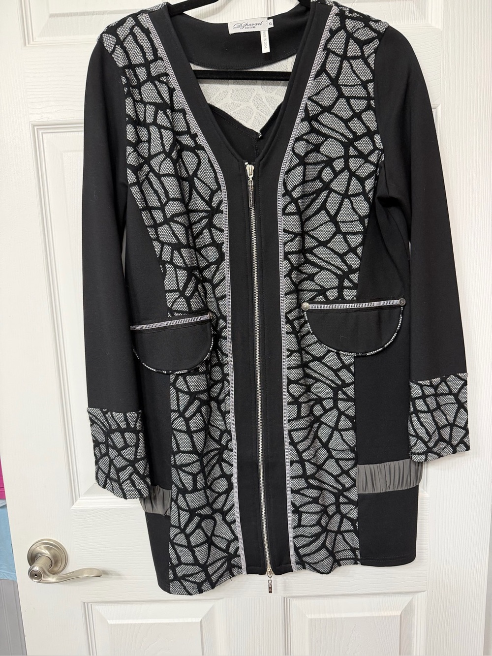 Alfred Dunner Black and Gray Zip-Front Patterned Long Sleeve Dress